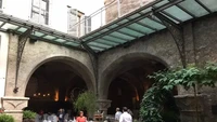 Restoran bernama St. Peter Stiftskulinarium di Sainburg, Austria ini konon sudah beroperasi sejak tahun 803 Masehi. Restoran ini juga dinobatkan sebagai restoran tertua di Eropa. Foto: Insider
