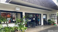 Berdiri sejak 2018, kafe gelato bernama Lemondiscofish ini letaknya di daerah Kemang, Jakarta Selatan ini juga terkenal karena sifatnya yang pet friendly alias ramah hewan peliharaan. Foto: detikFood