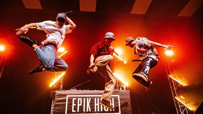 EPIK HIGH IS HERE IN JAKARTA Konser EPIK HIGH IS HERE IN JAKARTA digelar Sabtu (16/7/2022) di The Kasablanka Hall, Mal Kota Kasablanka, Jakarta Selatan.