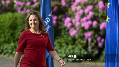 Canadas Finance Minister Chrystia Freeland arrives for a meeting of finance ministers and central bankers from the Group of Seven industrialised nations (G7) on May 19, 2022 at the Petersberg in Koenigswinter near Bonn, western Germany. - G7 allies are hoping to sign off on a financial support package for Ukraine with the Russian invasion putting Kyivs finances under severe pressure. (Photo by Ina FASSBENDER / AFP)