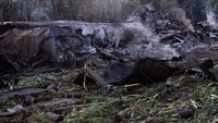 Pesawat kargo Antonov An-12 milik perusahaan Ukraina jatuh di Kavala, Yunani, Minggu (17/7).