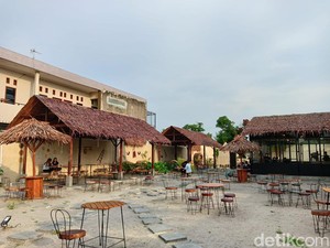Ada Kafe Pantai di Tengah Kota Medan, Yuk Intip Suasananya!