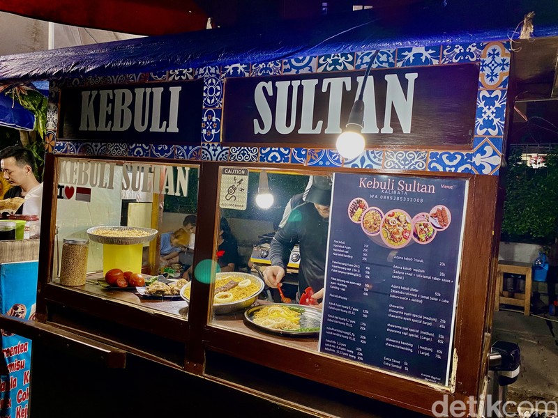 Kebuli Sultan, nasi kebuli gerobakan yang penjualnya asli Pakistan-Turki