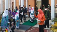 Kloter Pertama Jemaah Surabaya Tiba di Asrama Haji Sukolilo