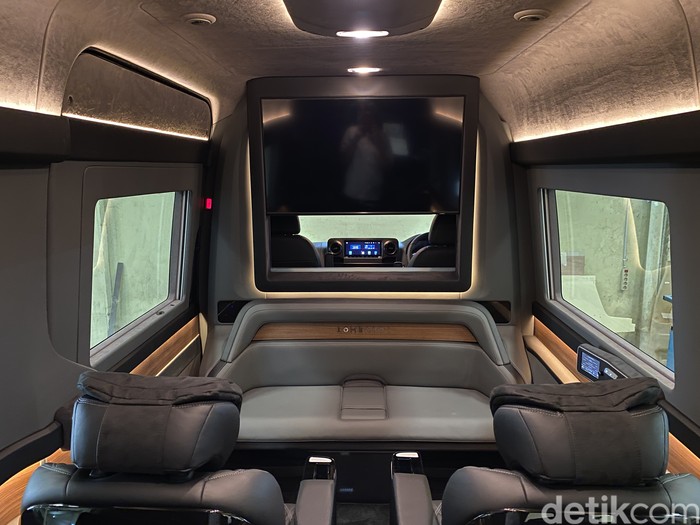Mercedes-Benz Sprinter Modifikasi Lombardi Mercedes-Benz Sprinter Modifikasi Lombardi
