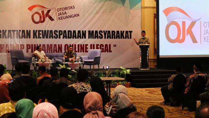 OJK Edukasi Masyarakat Banyuwangi Pilih Pinjaman Online yang Aman