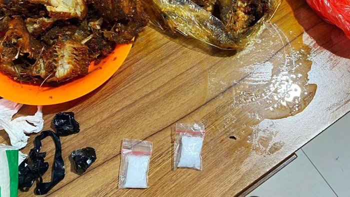 Sabu diselendupkan ke dalam bungkusan makanan di Lapas Takalar.