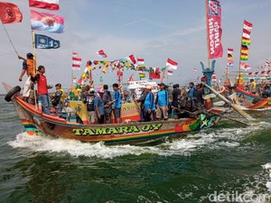 Intip Meriahnya Sedekah Laut Desa Citemu Cirebon