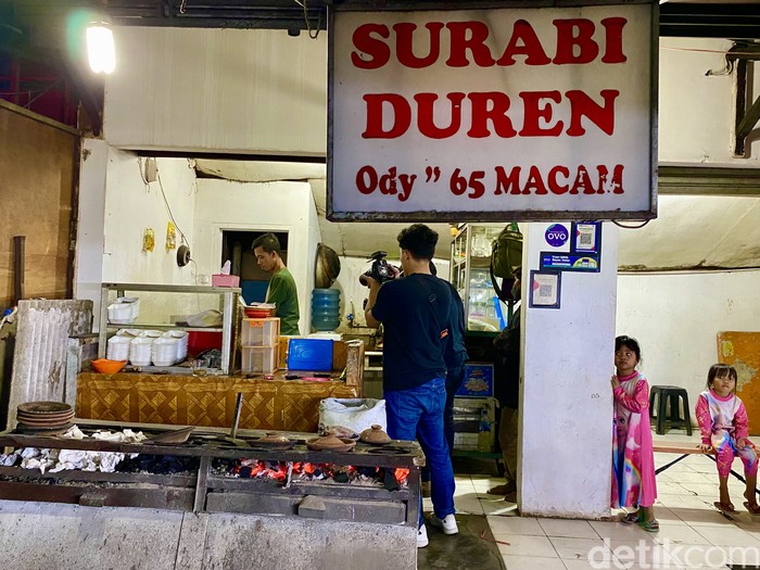 Serabi Duren Ody, serabi durian enak legit di seberang TMP Kalibata