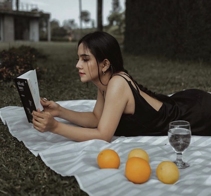 Si Cantik DJ Joanna yang Doyan Ngemil Donat hingga Mie Instan Si Cantik DJ Joanna yang Doyan Ngemil Donat hingga Mie Instan