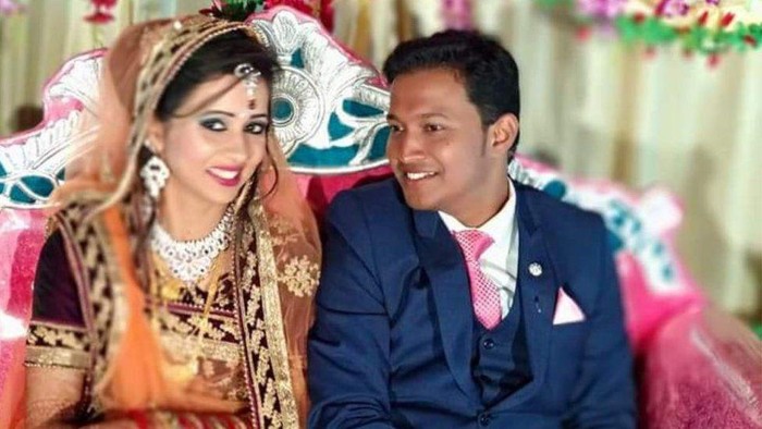 Soumya Sekhar Sahu, seorang insinyur perangkat lunak berusia 26 tahun, dan istrinya Reema yang berusia 22 tahun. (BBC)