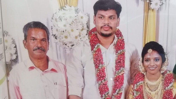 Suraj Kumar tega membunuh istrinya dengan gigitan kobra India (BBC)