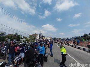 Antusiasme Aremania Sambut Juara Piala Presiden 2022