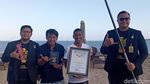 Atlet SUP Ini Raih MURI Usai Keliling Laut Bali Selama 16 Hari