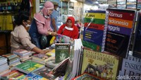 Harga buku di sini sangat bervariasi.