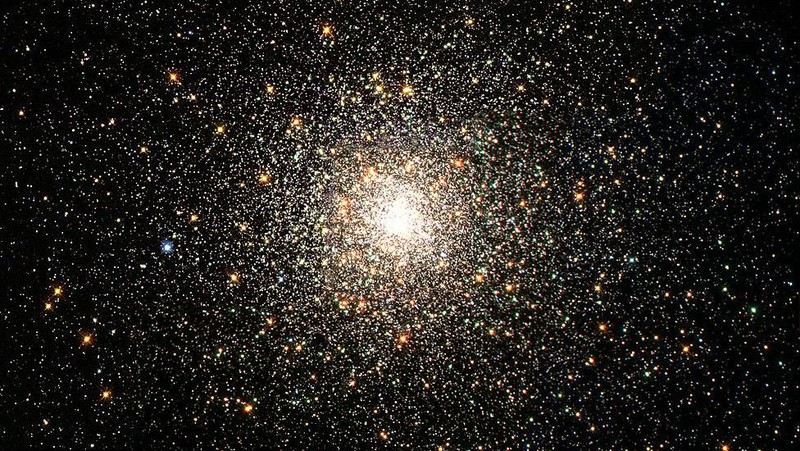 Pekan lalu NASA merilis foto-foto terbaru luar angkasa menggunakan teleskop termahal dan tercanggih. Masih banyak lho foto-foto lainnya yang bikin Anda pangling.