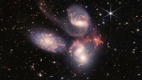 Pekan lalu NASA merilis foto-foto terbaru luar angkasa menggunakan teleskop termahal dan tercanggih. Masih banyak lho foto-foto lainnya yang bikin Anda pangling.