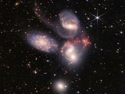 Deretan Foto-foto Luar Angkasa yang Kerennya Kelewatan