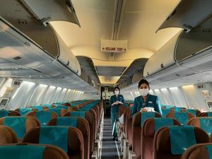 Garuda Buka Opsi Pramugari Boleh Berjilbab