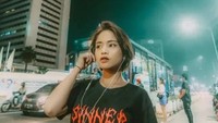 Karena hobi nongkrong, Jeje kemudian dipilih sebagai duta nongkrong. Nantinya ia yang akan menginfluence teman-teman agar tertib saat nongkrong. Foto: Instagram @911jelicascalling