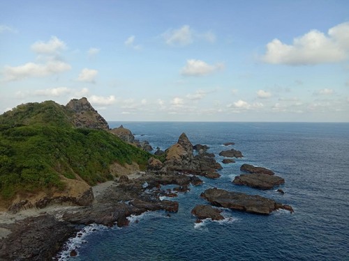 Keindahan pulau pulau-pulau di Dusun Sepanggan Desa Persiapan Belongas Kecamatan Sekotong Lombok Barat, Senin (18/7/2022).