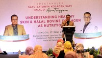 Hal tersebut yang mendasari diselenggarakannya seminar dengan judul Understanding Healthy Skin and Halal Bovine Collagen as Nutrition yang mendatangkan narasumber founder Konsep Karnus sekaligus founder brand produk perawatan kulit “FSL”, Iwan Benny Purwowidodo, dr. Edy Subagiyo dan Ketua KOWADIK (Komunitas Warung Dokter Cantik) Jawa Timur, dr. Haryo Hadiathmo.