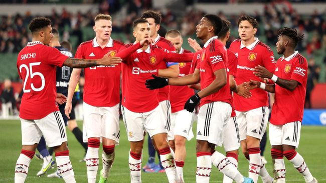 Manchester United Dinilai Perlu Gelandang Kuat