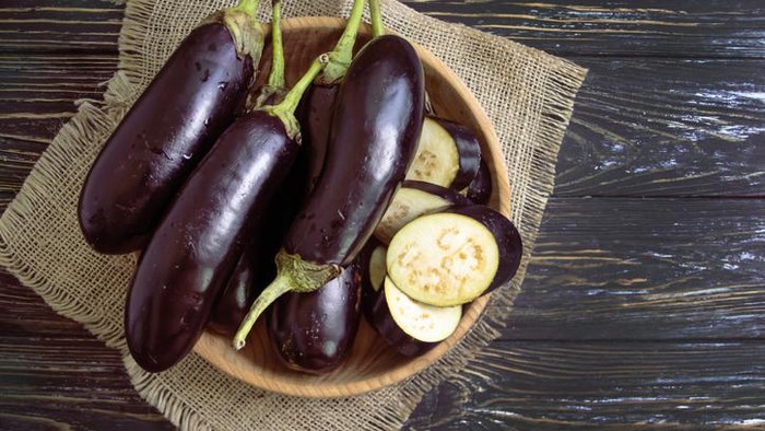 Sederet Makanan Penurun Kolesterol Alami yang Wajib Dicoba, Termasuk Terong