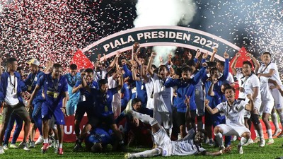 Momen Arema FC Sabet Gelar Ketiga Piala Presiden