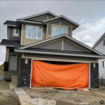 Pasangan Youtuber viral Nikmatul Rosidah dan Paul Dobson.