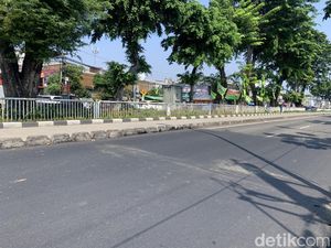 Jalan Rawan Celaka di Jatinegara Diaspal Ulang, Kini Tak Lagi Bergelombang