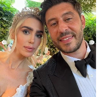 Pernikahan Petra Ecclestone dan Sam Palmer digelar di rumah mewah bos F-1 Bernie Ecclestone yang berharga US$ 297 juta atau sekitar Rp 4,4 triliun. Rumah tersebut diketahui dibeli pada 2010. Foto: Dok. Instagram Petra Ecclestone