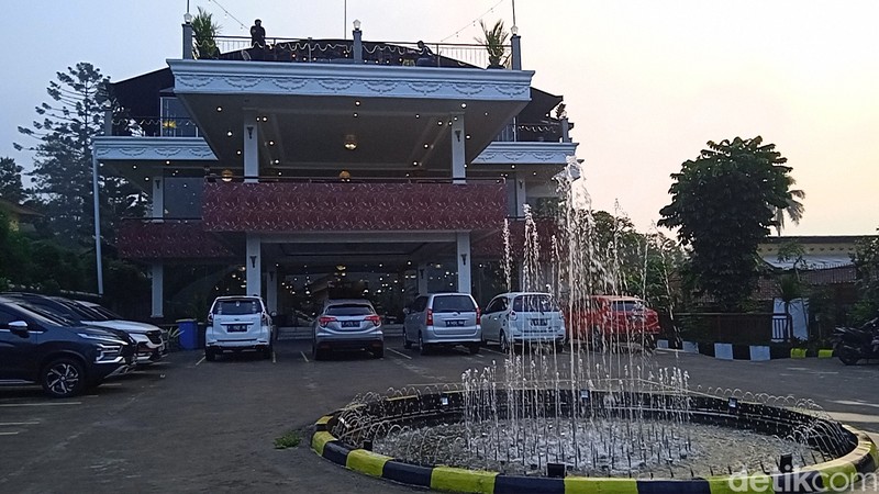 Max 10K Cibulan: Nasi Paru Anti Getok Harga di Puncak Cuma Rp 10 Ribuan