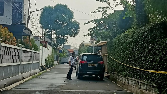 Rumah Ferdy Sambo kembali didatangi penyidik siang ini