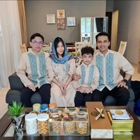 Raihana Zemma Gunawan lahir pada 28 Januari 2009. Menariknya, tanggal ulang tahunnya sama dengan sang ibu, Indriani Hadi. Zemma kini tumbuh semakin besar dan cantik.  Foto: Dok. Instagram @sahrulgunawanofficial.