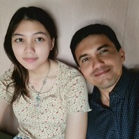 Salah satu unggahannya bersama anak kedua, Raihana Zemma Gunawan yang kini berusia 13 tahun kerap mencuri perhatian warganet. Bahkan ada yang mengira jika Sahrul foto bersama dengan calon pasangan. Kirain calonnya pak😂, kaget akun @yu2nknm. Lihat sekilas kirain tadi calon istrinya😂papanya awet muda, takjub akun @ratnaamel6. Kira tadi calon istrinya🤣🤣🤣, timpal akun @jajang8429. Foto: Dok. Instagram @sahrulgunawanofficial.