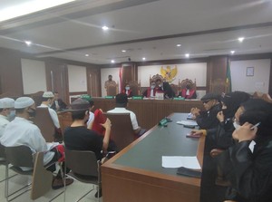 Eksepsi Ditolak, Pengacara Tak akan Hadiri Sidang Lanjutan Ade Armando
