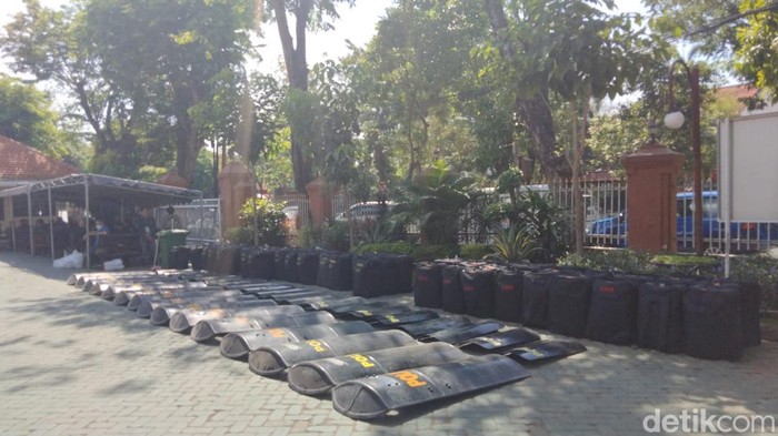 Sidang perdana Mas Bechi