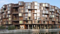 Dikenal sebagai negara pelajar, Denmark memiliki satu lagi kosan terunik di dunia. Kosan Tietgenkollegiet adalah kosan berbentuk silinder melingkar di 7 lantai. Kosan ini disusun untuk mengelilingi satu halaman besar di tengah-tengah.Bentuk utama silinder dilintasi oleh 5 garis vertikal yang secara visual dan fungsi membagi bangunan menjadi beberapa bagian. Lorong didesain terbuka untuk menyediakan akses dari luar ke halaman tengah. Kosan ini cocok untuk kamu si extrovert yang senang bersosialisasi. Foto: (tietgenkollegiet) Dikenal sebagai negara pelajar, Denmark memiliki satu lagi kosan terunik di dunia. Kosan Tietgenkollegiet adalah kosan berbentuk silinder melingkar di 7 lantai. Kosan ini disusun untuk mengelilingi satu halaman besar di tengah-tengah.Bentuk utama silinder dilintasi oleh 5 garis vertikal yang secara visual dan fungsi membagi bangunan menjadi beberapa bagian. Lorong didesain terbuka untuk menyediakan akses dari luar ke halaman tengah. Kosan ini cocok untuk kamu si extrovert yang senang bersosialisasi. Foto: (tietgenkollegiet)