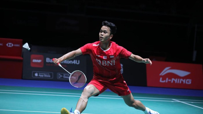 Anthony Ginting juara Singapore Open 2022 usai kalahkan Kosai Naraoka, Minggu (17/7).
