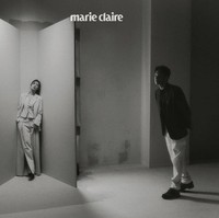 “Aku punya banyak kenangan indah saat syuting bersama Kim Ji Won. Setelah tamat, aku pikir akan menyenangkan untuk meninggalkan sesuatu yang berkesan bersama,” ungkap sang aktor. Foto: dok. Marie Claire