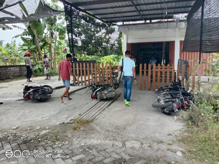 Warkop di Lamongan dirusak masa pendekar