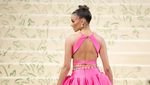 Potret Leslie Grace, Sang Batgirl Pemilik Lekuk Tubuh Sempurna