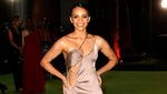 Potret Leslie Grace, Sang Batgirl Pemilik Lekuk Tubuh Sempurna