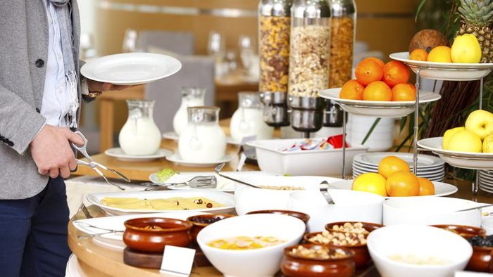 5 tipe orang sarapan di hotel