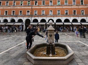 Venesia Ingin Turis Ambil Minum dari Air Mancur