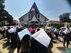 Demo soal Penghapusan Honorer, Nakes Sumedang: Hak Kami Direbut Siluman