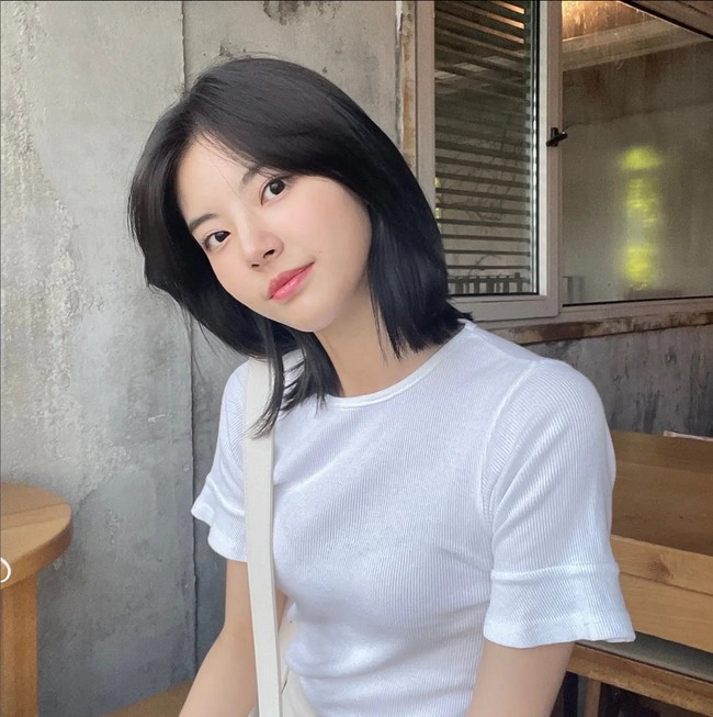 Ada pula yang memuji aktingnya membuat terharu hingga bikin nangis sesenggukan. Bahkan ada yang memberi rating 10/10 untuk performa aktingnya. Foto: Instagram/@red._.yeji_