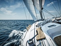 Pabrik Baterai Raksasa China Mau Garap Kapal Laut Bertenaga Listrik