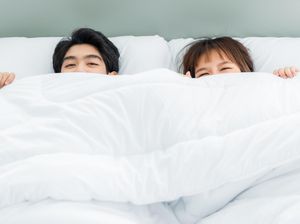 Jangan Langsung Tidur! Ini 6 Hal yang Wajib Dilakukan Wanita Sehabis Bercinta